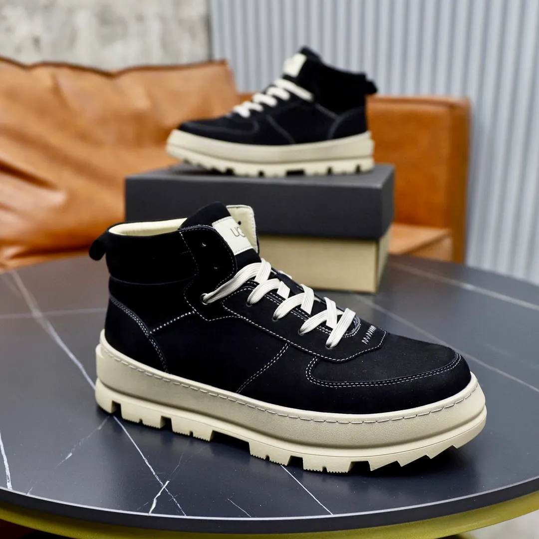 Ex-factory price: 640💰Thick wool imported from Australia Brand: UGG genuine purchasing agent Size: 38-44 Grade: Official website 1:1 Material: First layer of genuine leather waterproof and antifreeze upper Real wool lining Original non-slip soft wear-resistant outsole Style category: Men's casual shoes Trendy style Comfortable on the feet Color: Official website color synchronization